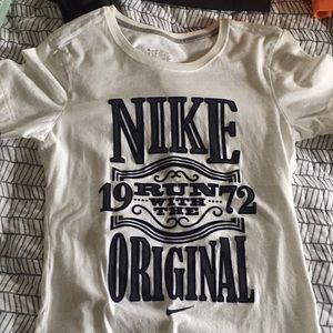 Nike tee